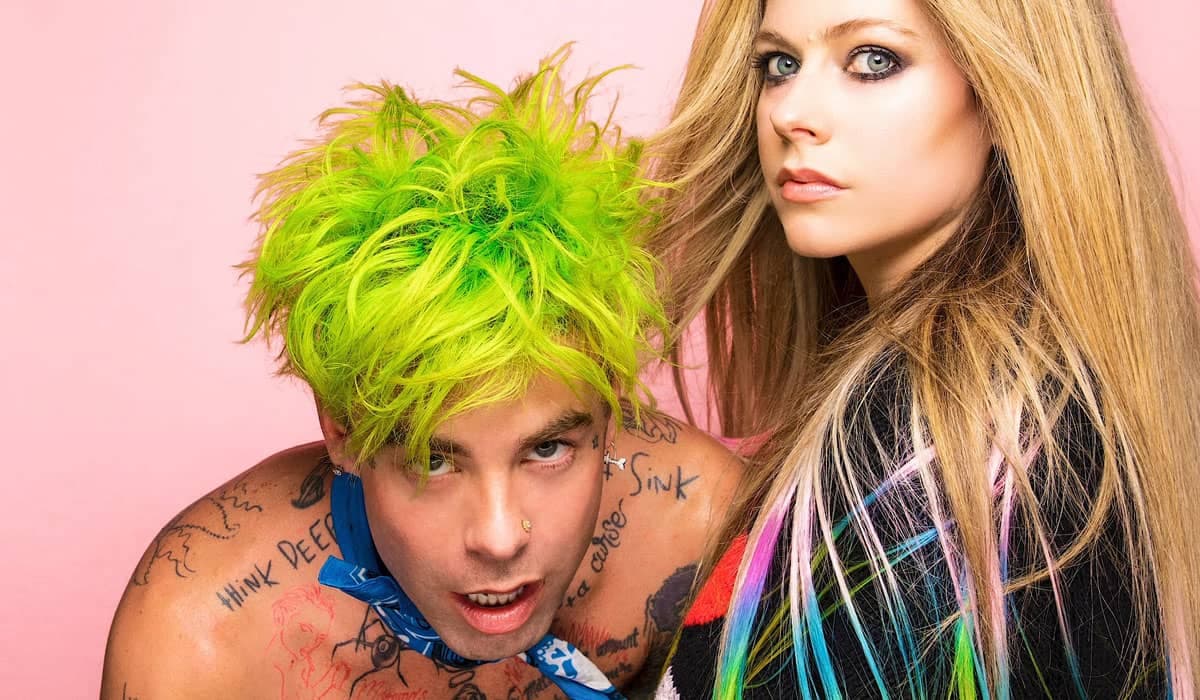 Avril Lavigne está de volta com 'Flames', música em parceria com MOD SUN