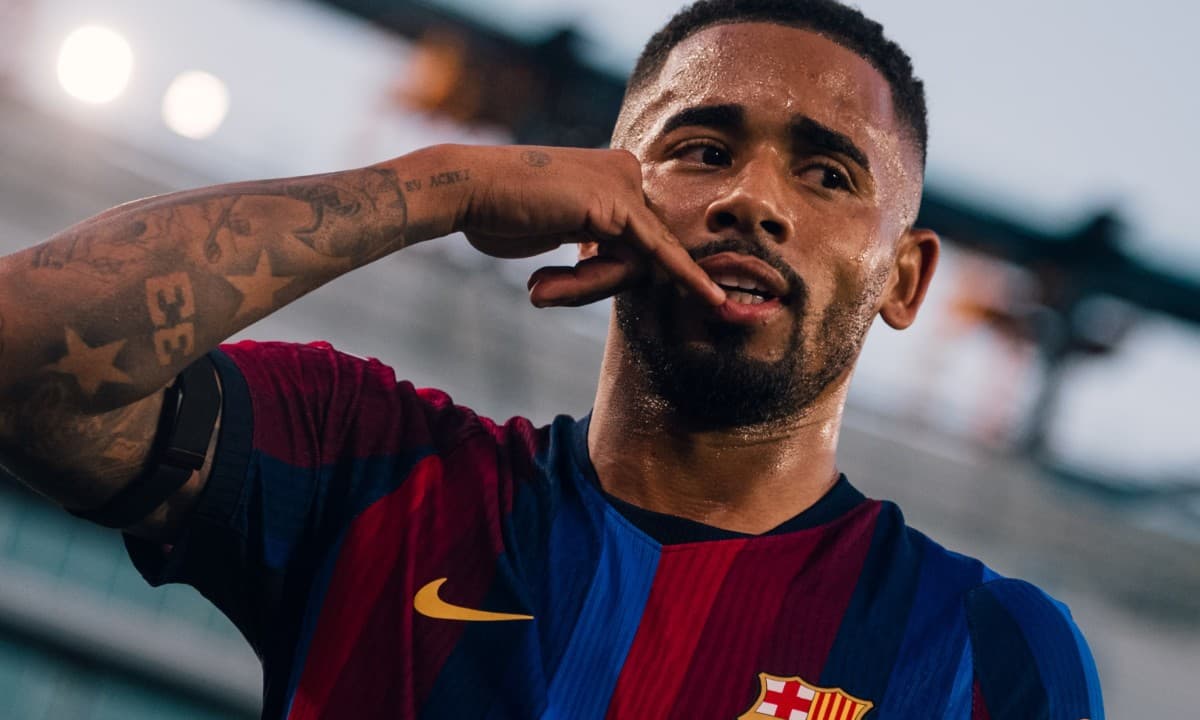 Gordon e Gabriel Jesus marcam, e Barcelona vai ao intervalo vencendo o Getafe por 2 a 0