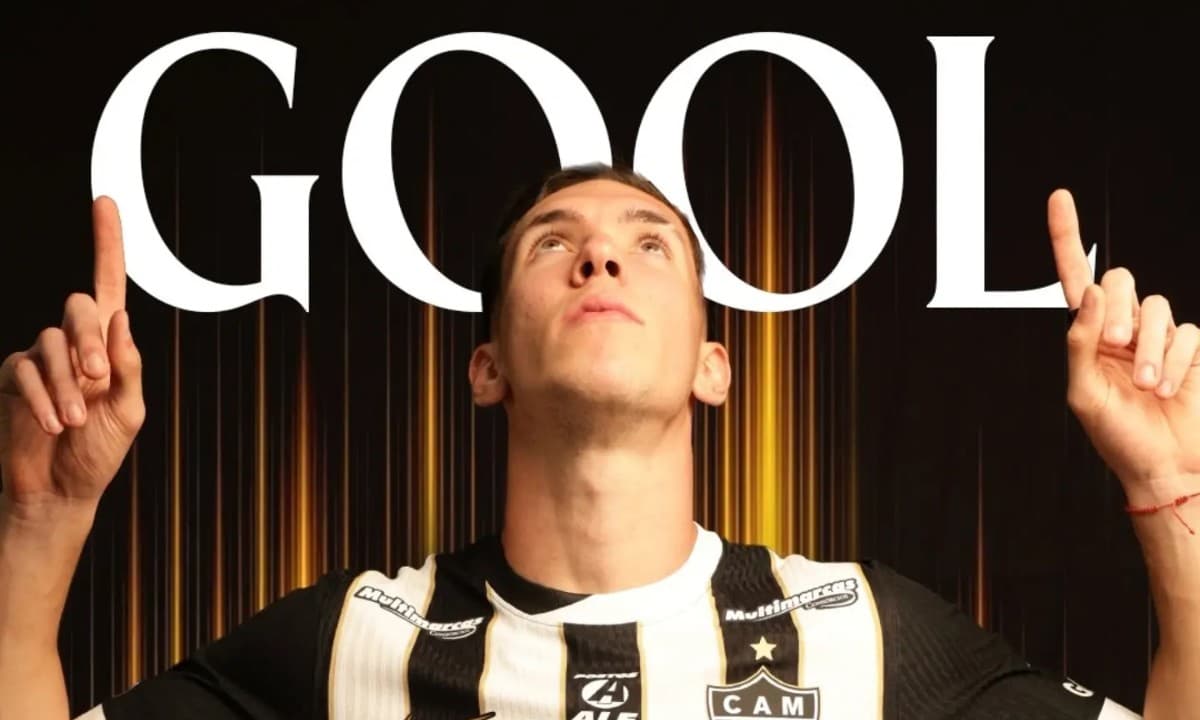 Atlético-MG marca duas vezes nos acréscimos, vira sobre o Santos e sobe para sexto no Brasileirão