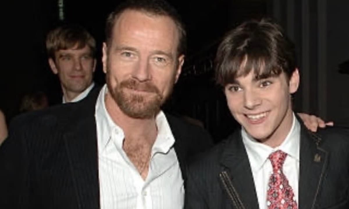 Bryan Cranston lamenta morte de RJ Mitte, seu filho em Breaking Bad: "Vou sentir sua falta, filho"
