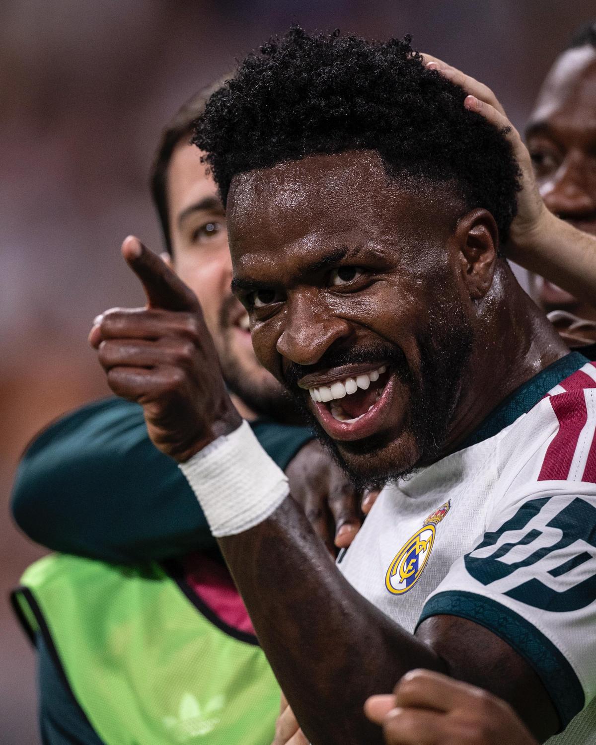 Vini Jr joga hoje? Brasileiro é titular do Real Madrid contra a Roma na Champions
