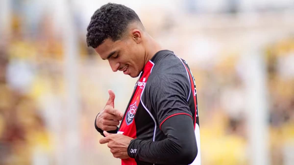 Corinthians sai atrás do Vitória na Neo Química com gol de Renê no fim do 1º tempo