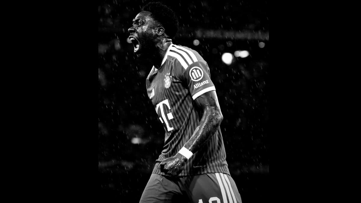 Alphonso Davies empata para o Bayern contra o Arsenal na Champions