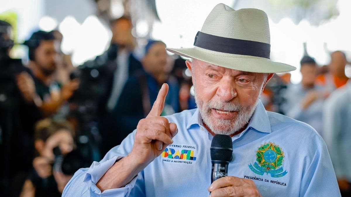 Após ato no Rio, Lula segue para encerrar campanha na Paulista