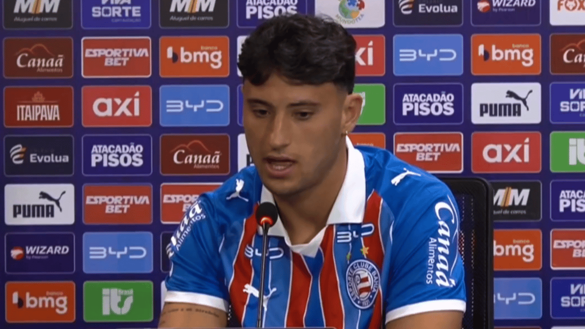 Alejo Véliz é apresentado à torcida do Bahia na Arena Fonte Nova