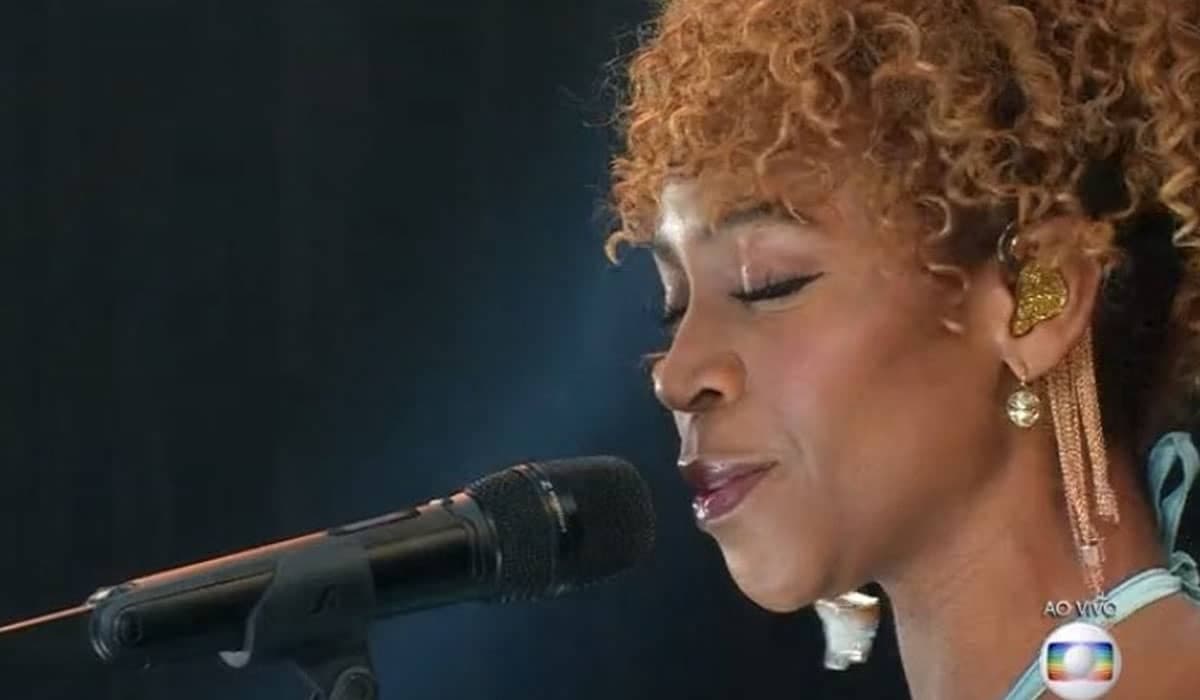 Karol Conká estreou a inédita 'Dilúvio' na final do BBB