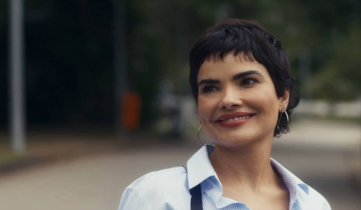 Leonor ficou encantada por Caíque à primeira vista. Foto: Reprodução/Globo