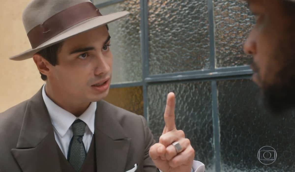 Joaquim ameaça Onofre constantemente na novela. Foto: Reprodução/Globo