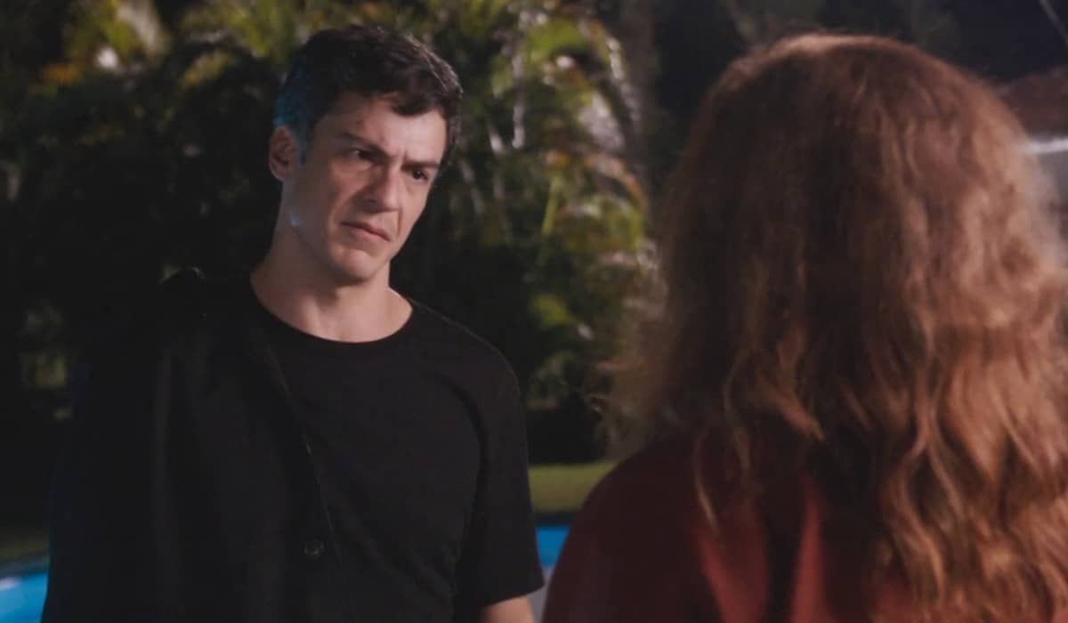 Jonas desiste do casamento com Helena em Elas por Elas. Foto: Reprodução/Globo