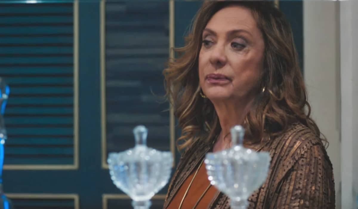 Agatha trama para matar Antônio. Fonte: Reprodução/Globo