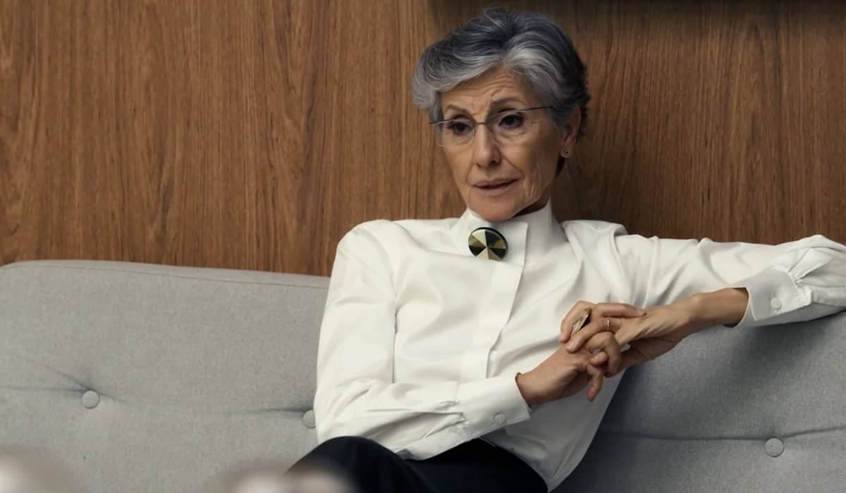 Leonor conta para Cidália sobre o plano de Ari. Fonte: Reprodução/Globo
