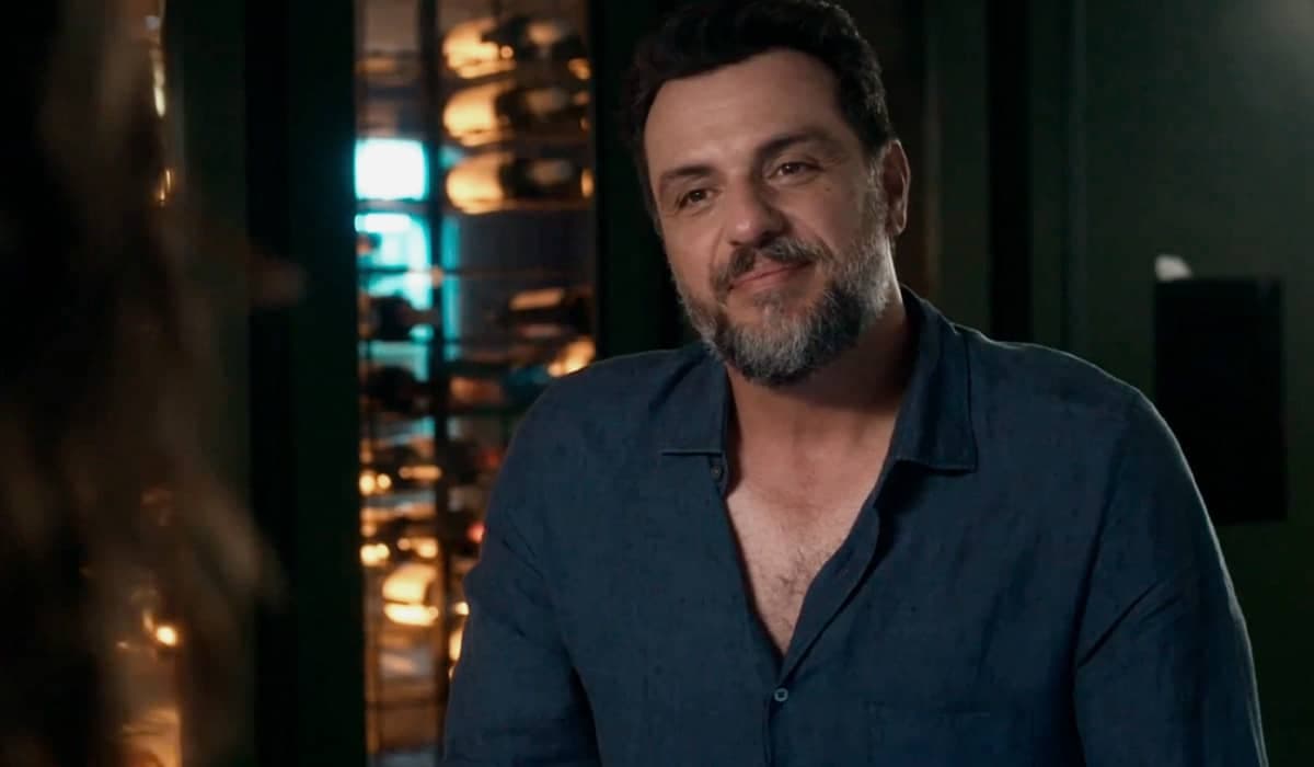 Moretti pede dinheiro para pagar Zezinho. Fonte: Reprodução/Globo