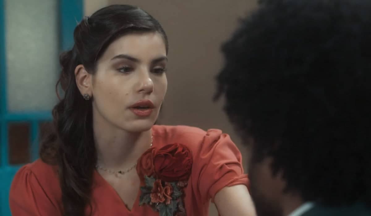 Marê pede calma a Orlando e conversa com o pai em Amor Perfeito. Foto: Reprodução/Globo