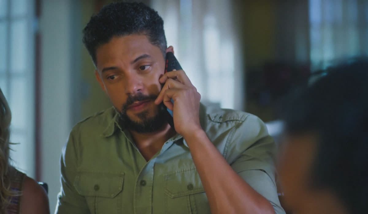 Jonatas finalmente para de nadar em círculos. Foto: Reprodução/Globo