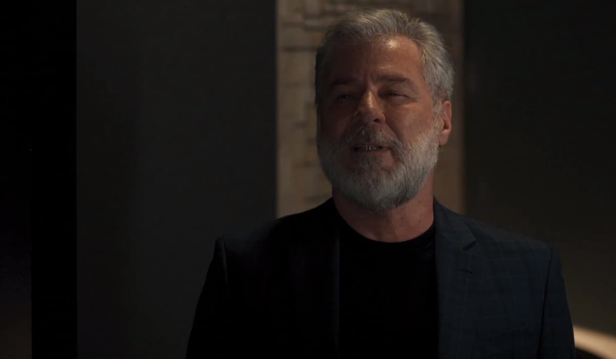 César tenta tirar seus inimigos do caminho. Fonte: Reprodução/Globo