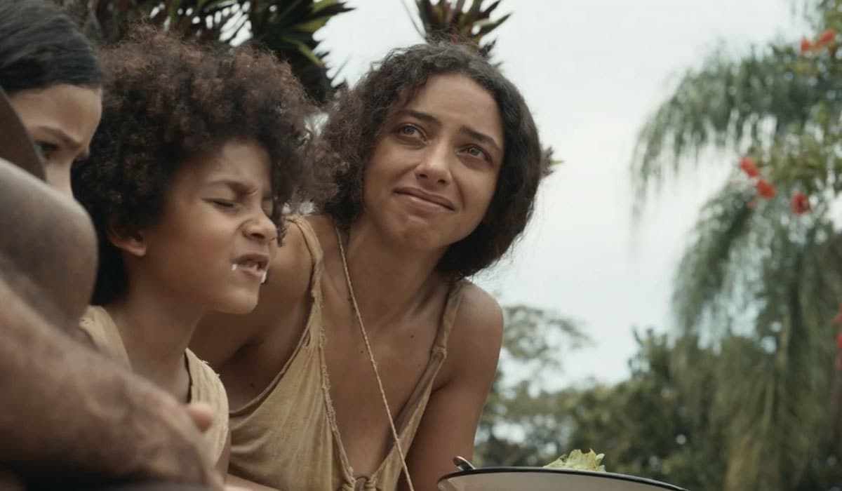 Joana se assusta com a obsessão de Tião. Foto: Reprodução/Globo