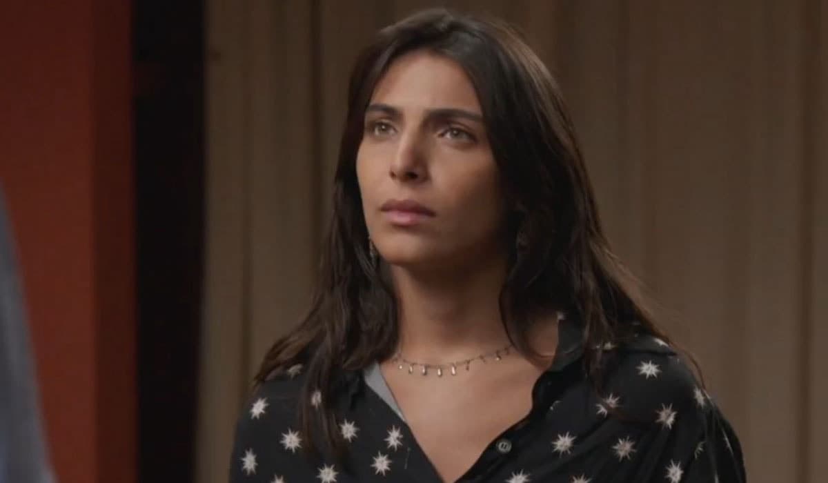 Ísis é quem está grávida de verdade na novela. Foto: Reprodução/Globo