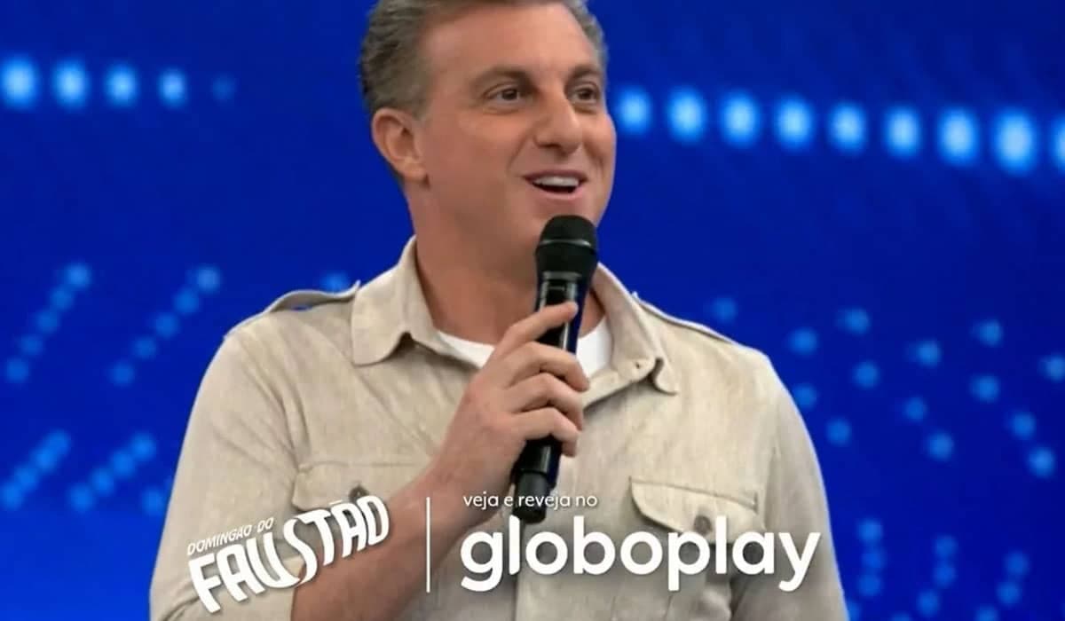 Globo erra e insere nome de Faustão no final do 'Domingão com Huck'