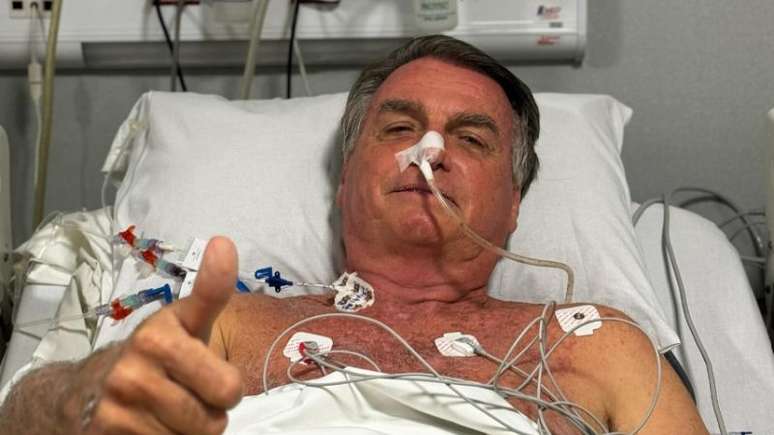 Bolsonaro segue hospitalizado em Brasília após nova cirurgia abdominal