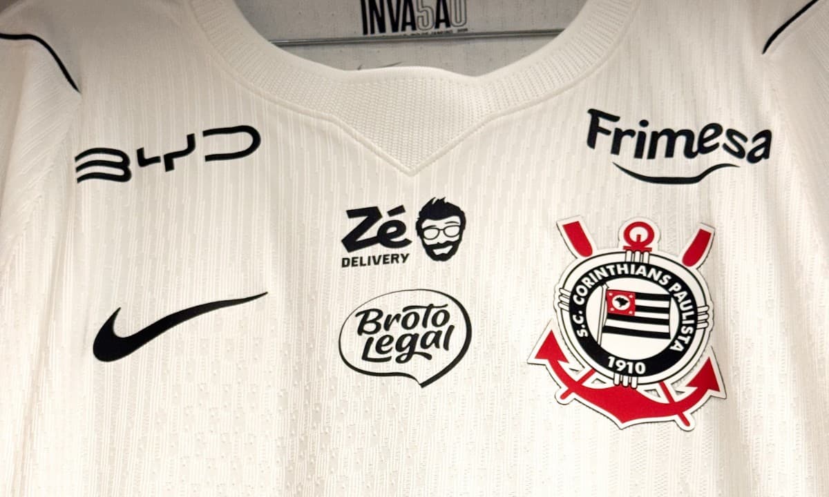 Corinthians divulga escalação para o Dérbi com Carrillo titular e Breno Bidon no 150º jogo