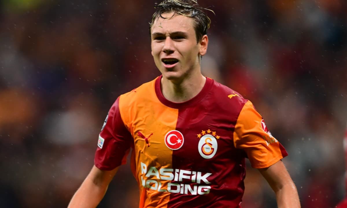 Galatasaray x Barcelona: primeiro tempo frenético tem gol anulado, pênalti reclamado e 1 a 1 em Istambul