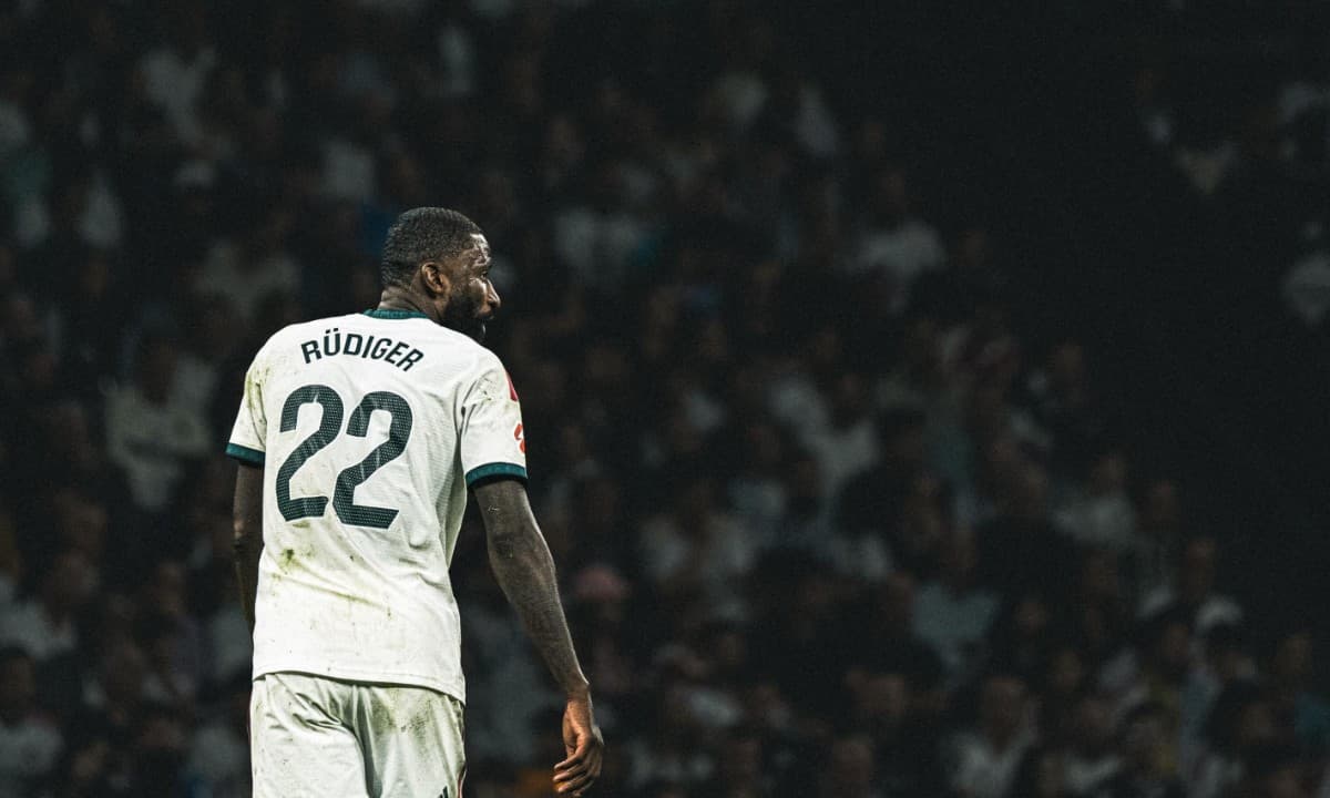 Real Madrid marca três vezes em sete minutos e vira sobre a Roma na Champions