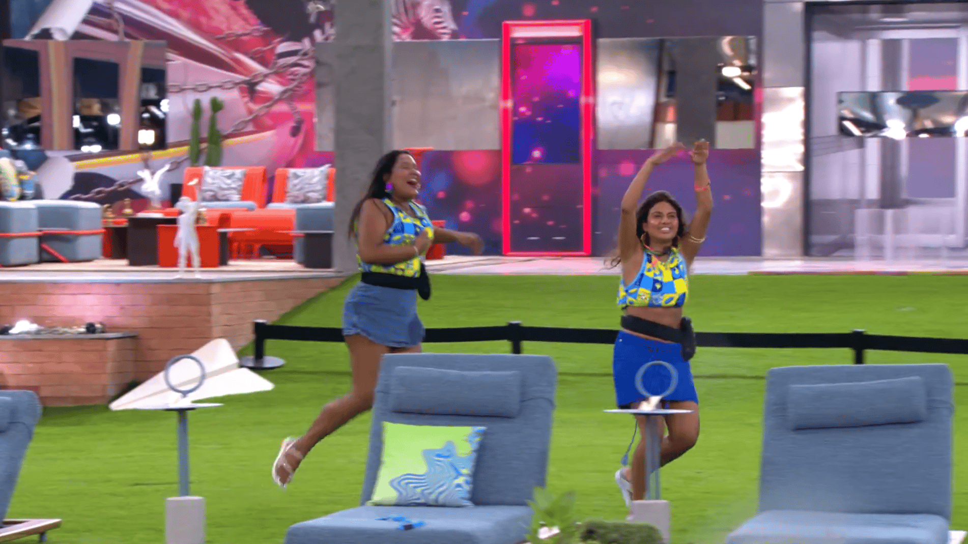 BBB 26: Gabriela e Chaiany deixam a tensão do confinamento e se emocionam na Sapucaí: "Coisa mais linda"