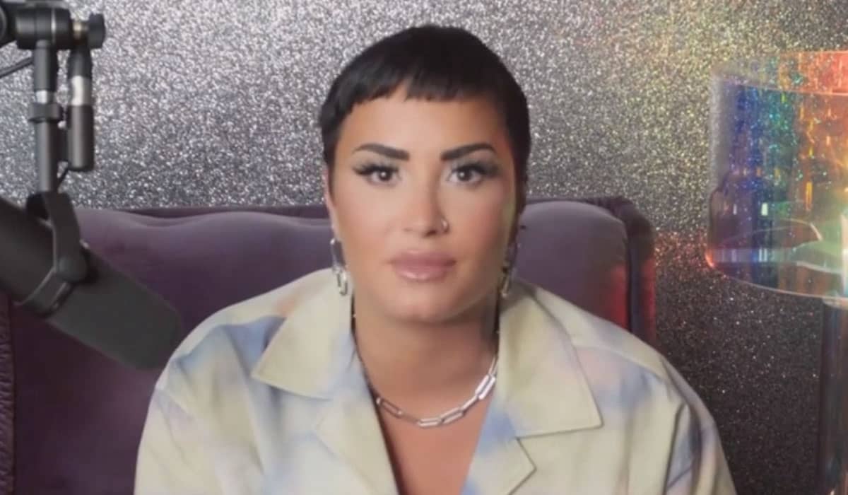 Lovato afirma que chegou à conclusão após vários trabalhos pessoais de cura e auto-reflexão