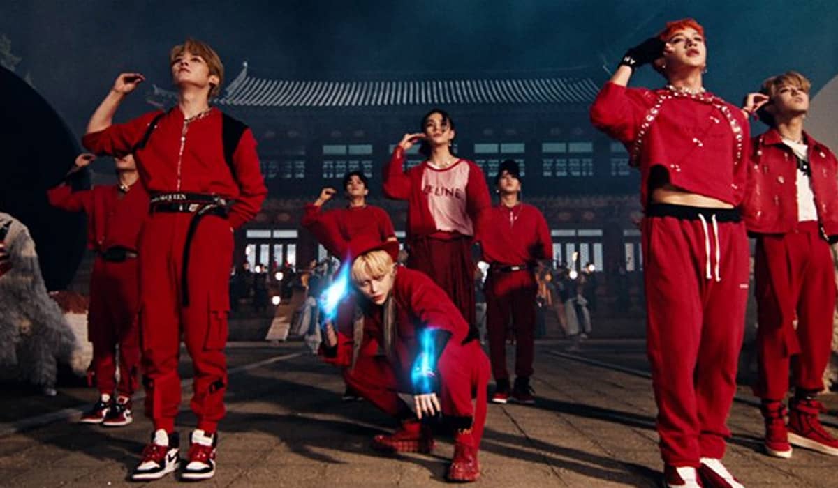 O grupo de K-Pop lançou seu álbum de comeback, 'NOEASY', e estremeceu as redes sociais nesta segunda-feira, 23