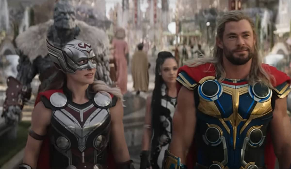 Qual o papel da filha de Chris Hemsworth em Thor: Amor e Trovão?