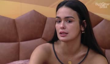 Larissa está insegura e chateada em relação à Domitila na famosa 'tour da DM'. Foto: Reprodução/Globo
