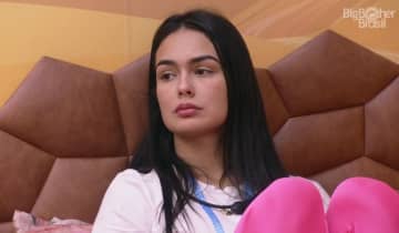 Larissa passou a tarde pensativa sobre seu retorno ao BBB 23. Foto: Reprodução/Globo