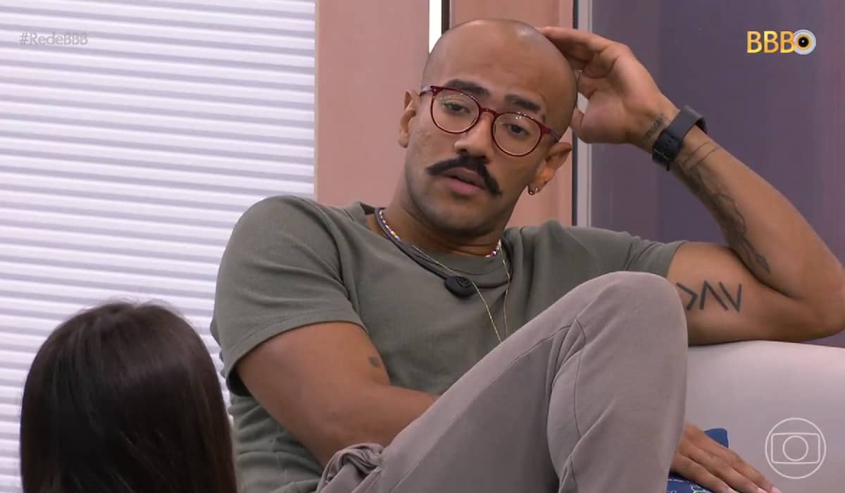 Ricardo transita entre os dois lados da casa em jogo 'solo' no BBB 23. Foto: Reprodução/Globo