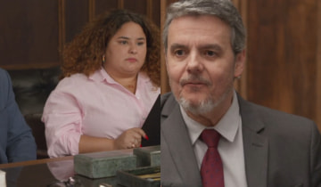 Roberto envolve Yeda em esquema fraudulento na novela das seis. Foto: Reprodução/Globo