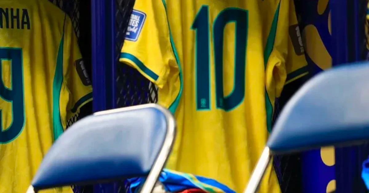 E hoje, será que ele vem pro jogo?? Foto: Rafael Ribeiro / CBF