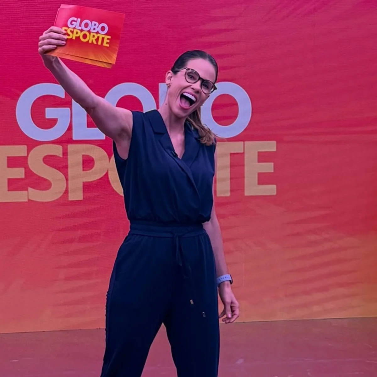 Joanna de Assis durante apresentação do Globo Esporte. Foto: TV Globo.