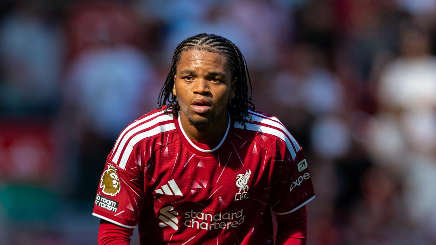 Ngumoha foi titular pela esquerda no lugar de Gakpo. Foto: Liverpool FC