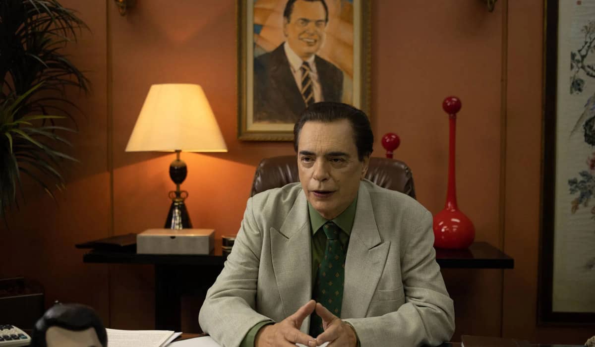 José Rubens Chachá interpreta Silvio Santos na série 'O Rei da TV'