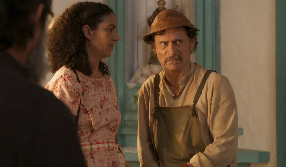 Tereza e Timbó ficam decepcionados com Mirinho na novela. Foto: Reprodução/Globo