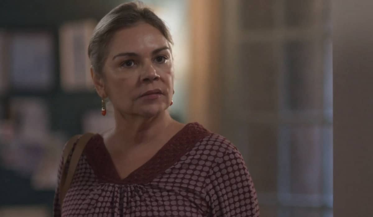 Nadir não consegue mais olhar para o rosto de Joca em Cara e Coragem. Foto: Reprodução/Globo