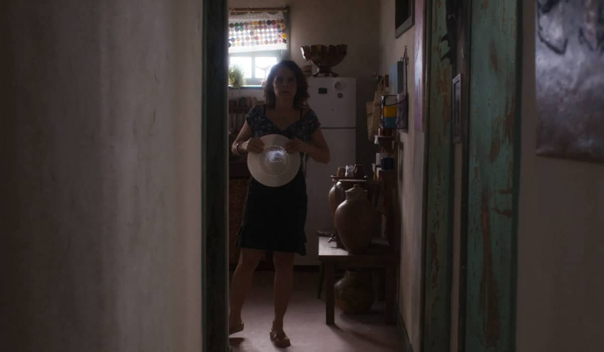 Indignada com a volta de Brisa, Núbia faz de tudo para prejudicar a mãe de Tonho. Foto: Reprodução/Globo