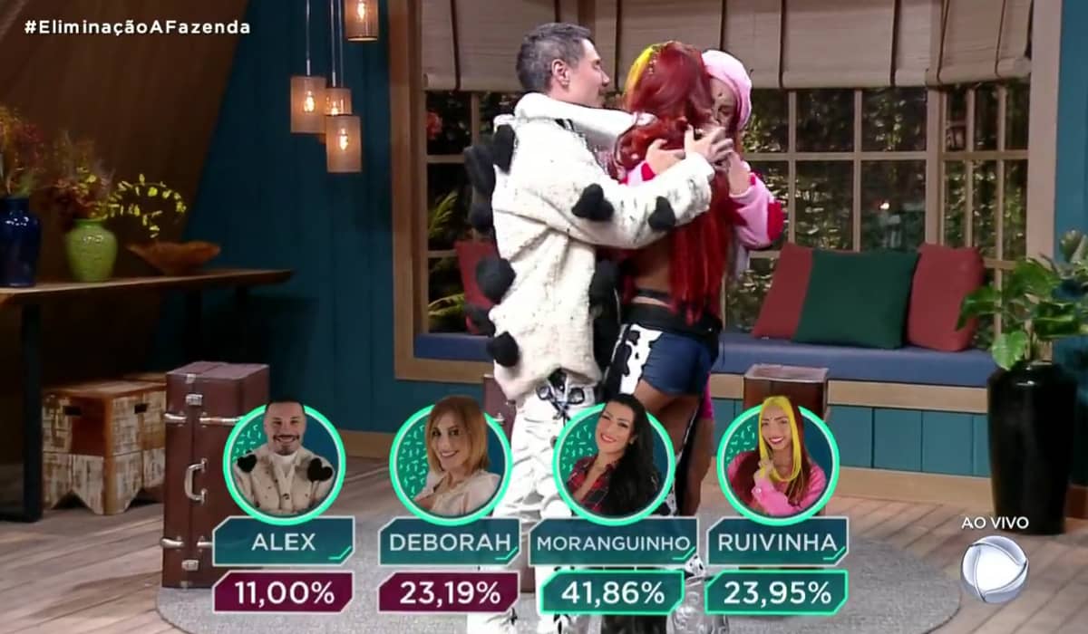 A disputa foi extremamente acirrada entre Ruivinha e Deborah. Foto: Reprodução/PlayPlus