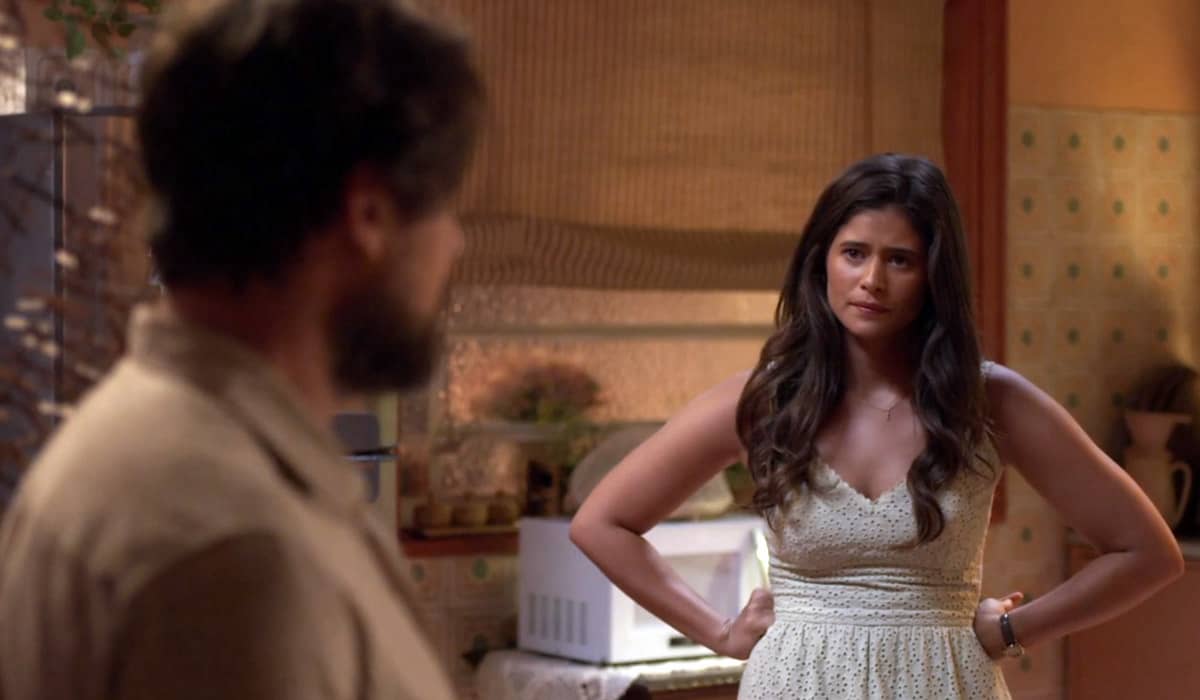 Candoca fica em estado de alerta na novela. Foto: Reprodução/Globo