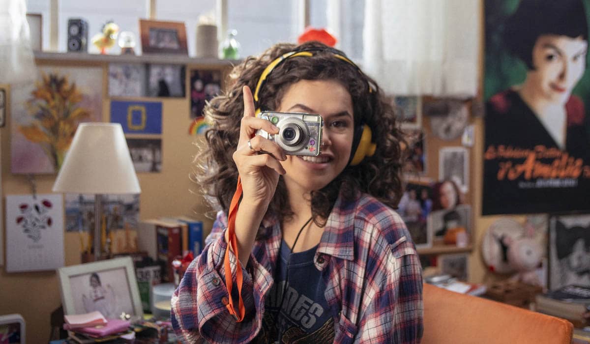 Maisa interpreta Anita aos 15 anos na série da Netflix