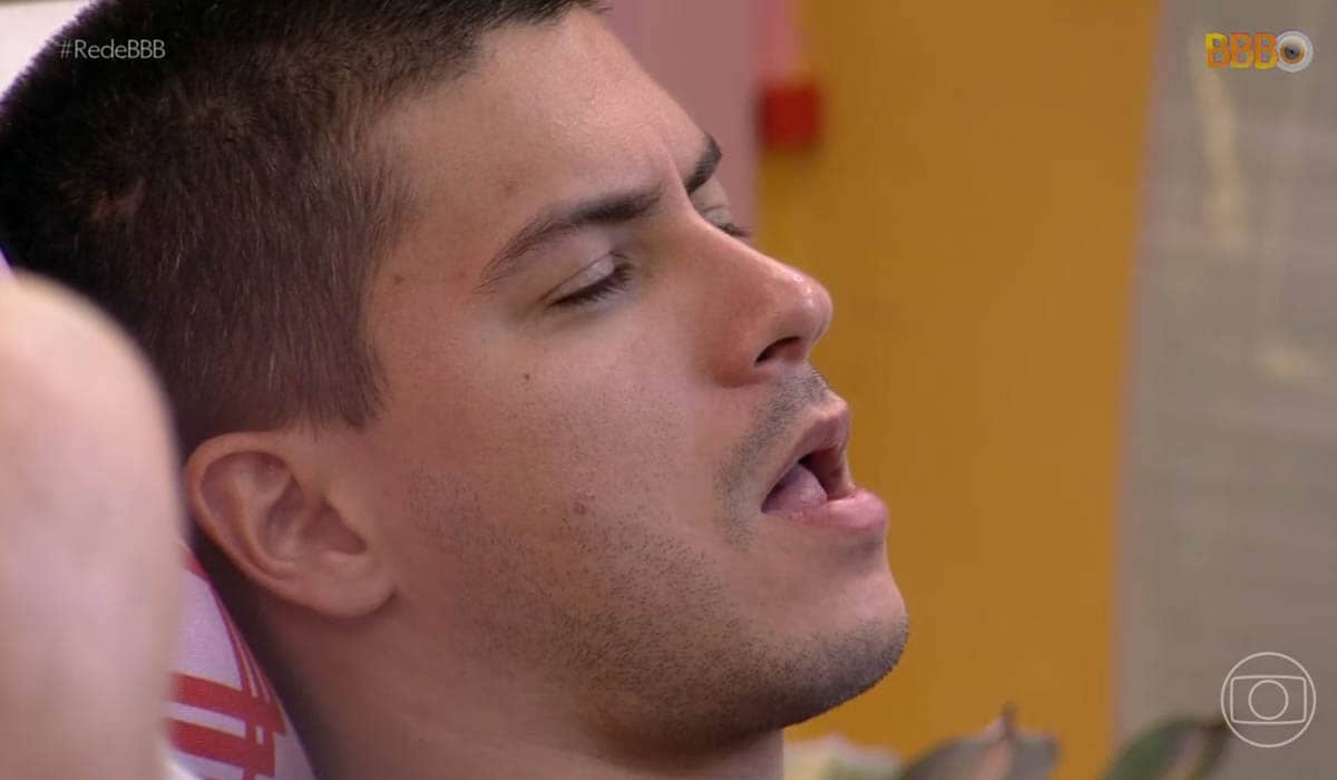 Arthur reflete sobre escolha do monstro. Foto: Reprodução/Globoplay