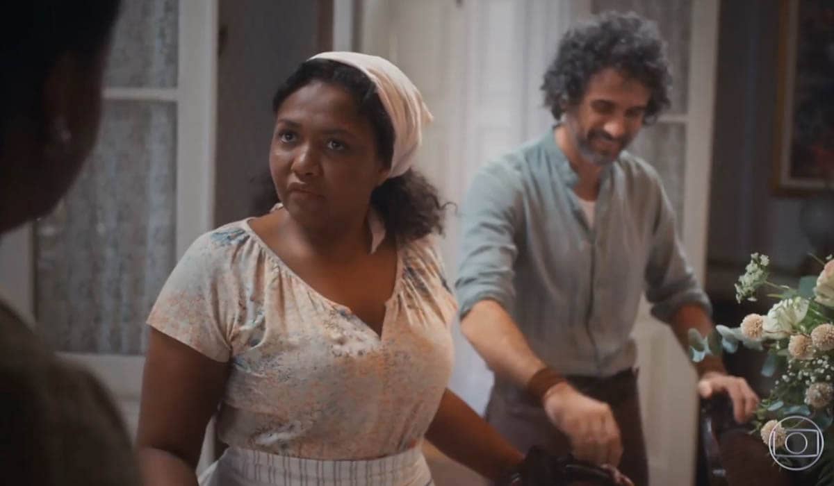 Emília não está contente com a vida de copeira. Foto: Reprodução/Globo