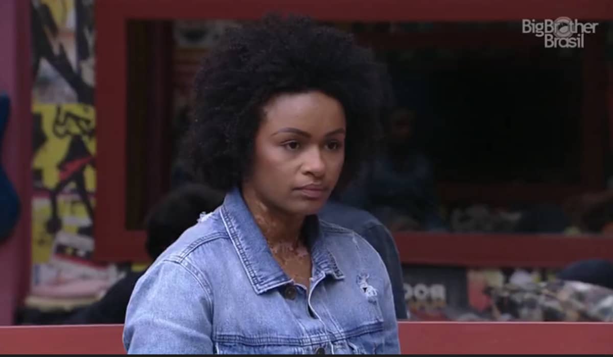 Natália acredita que pode ser a próxima eliminada. Fonte: Reprodução/Globo