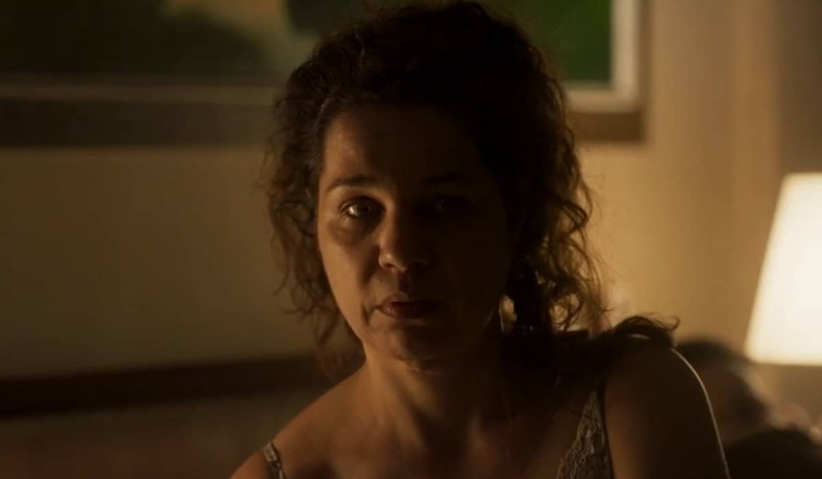 Maria vai mudar de vida após descobrir a segunda família de Tenório. Foto: Reprodução/Globo