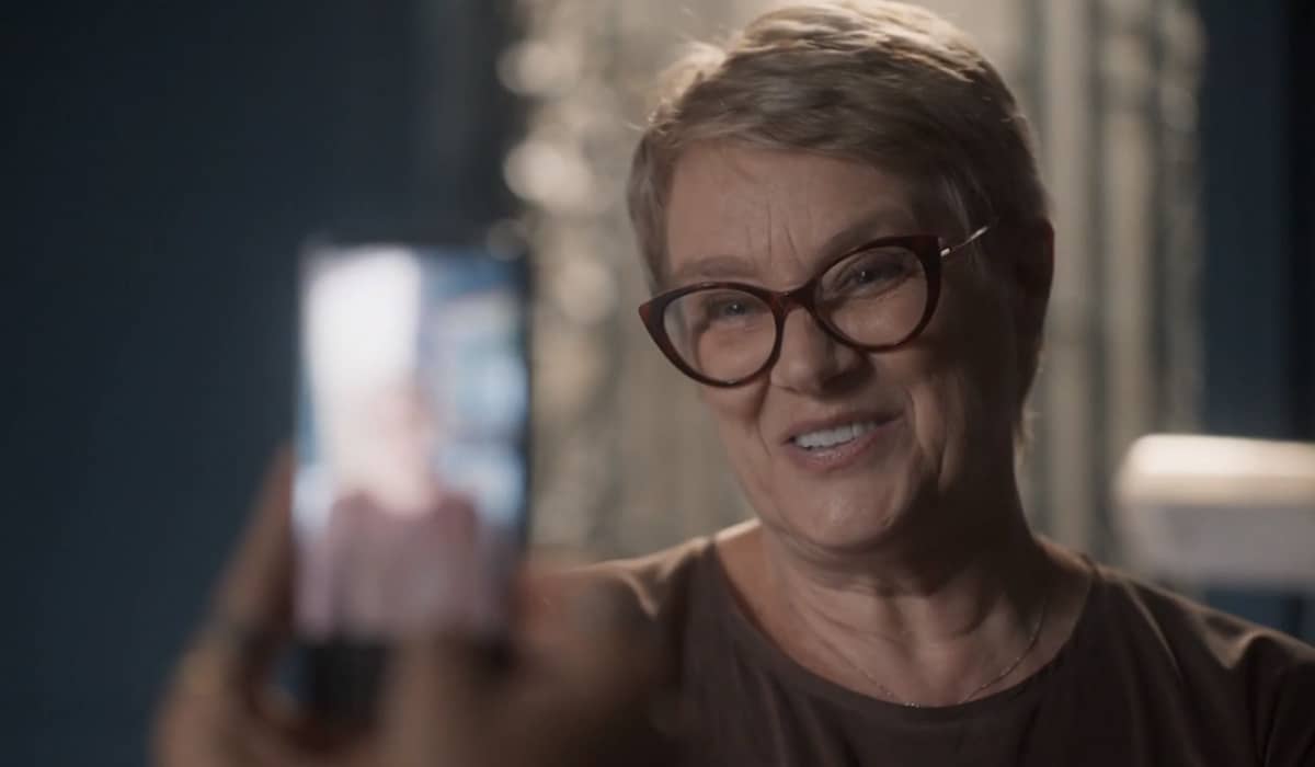Mariana já gravou um vídeo para Jove. Fonte: Reprodução/Globo