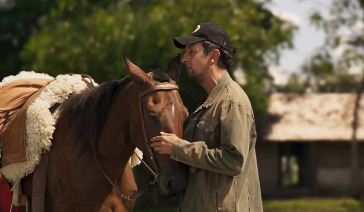 José Lucas terá um futuro sombrio e misterioso em Pantanal. Foto: Reprodução/Globo